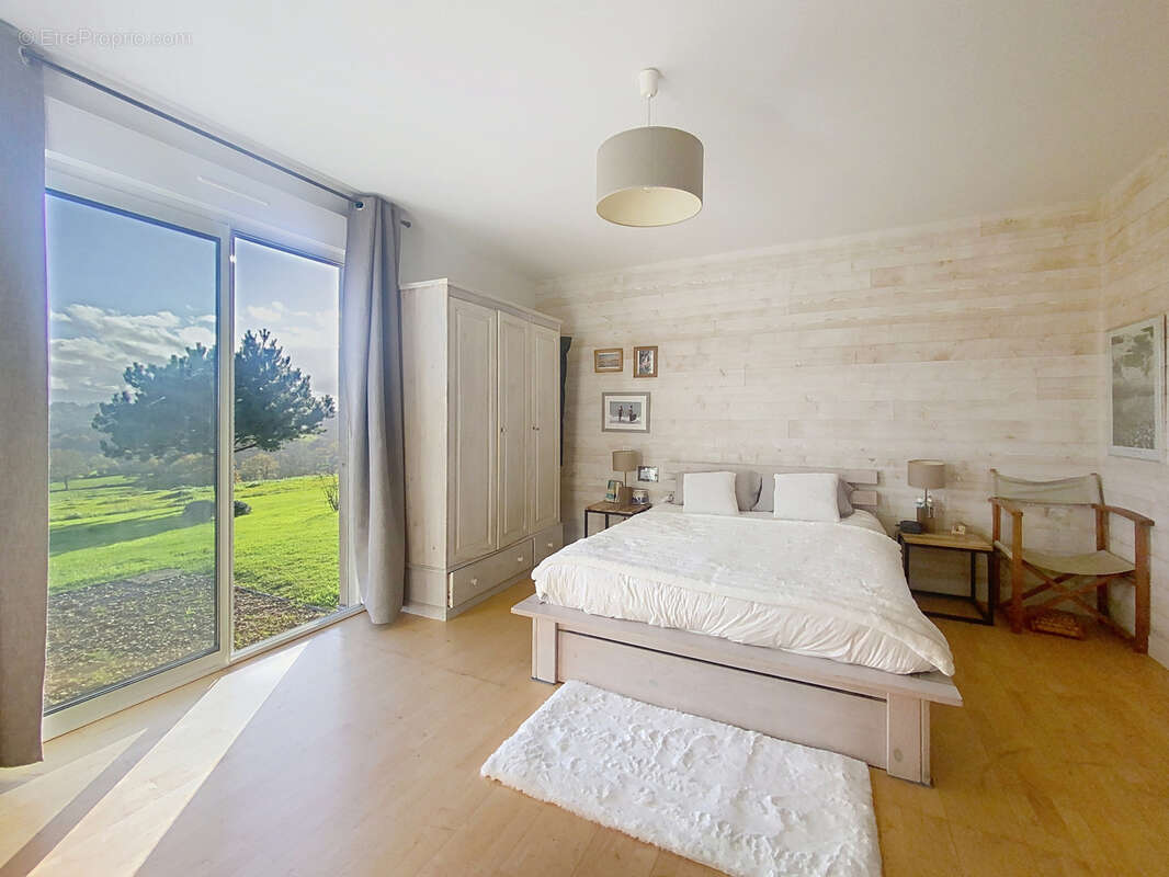 Maison à SAINT-JEAN-DES-CHAMPS