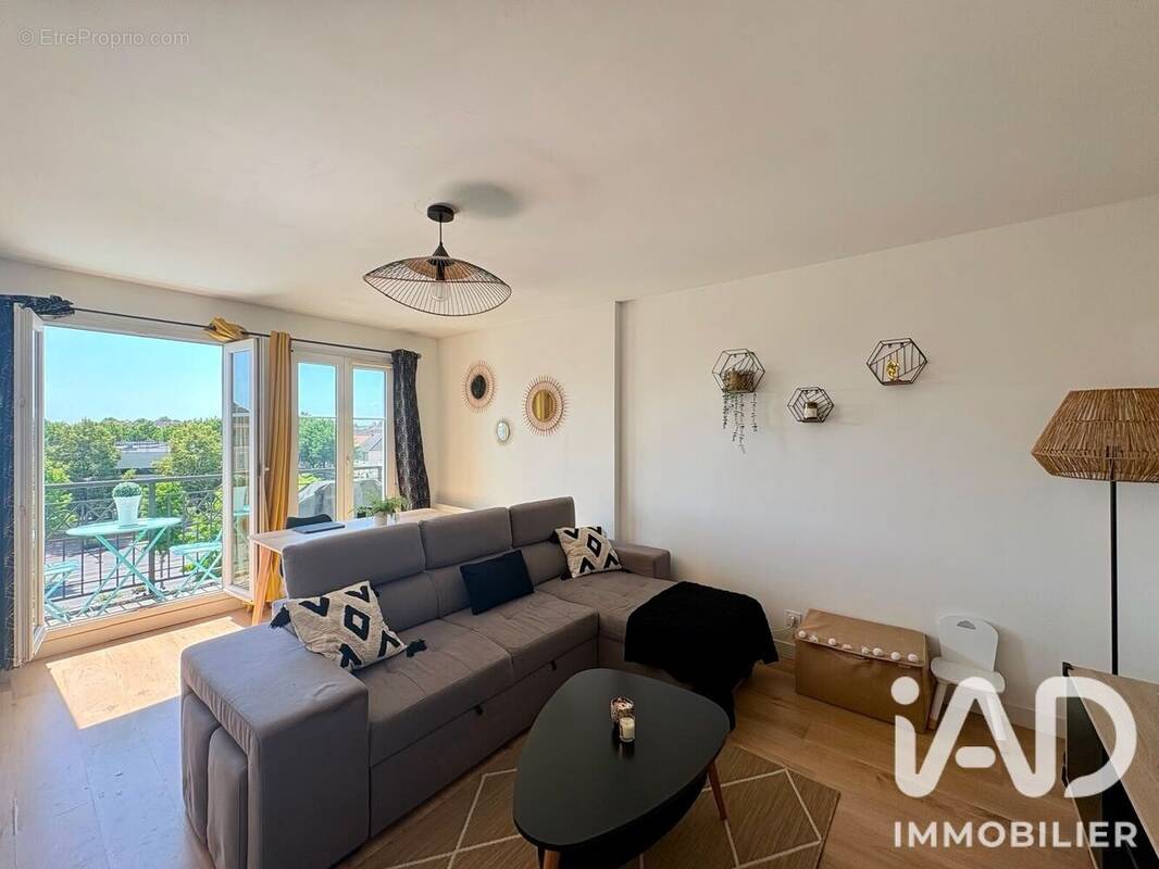 Photo 1 - Appartement à BAILLY-ROMAINVILLIERS