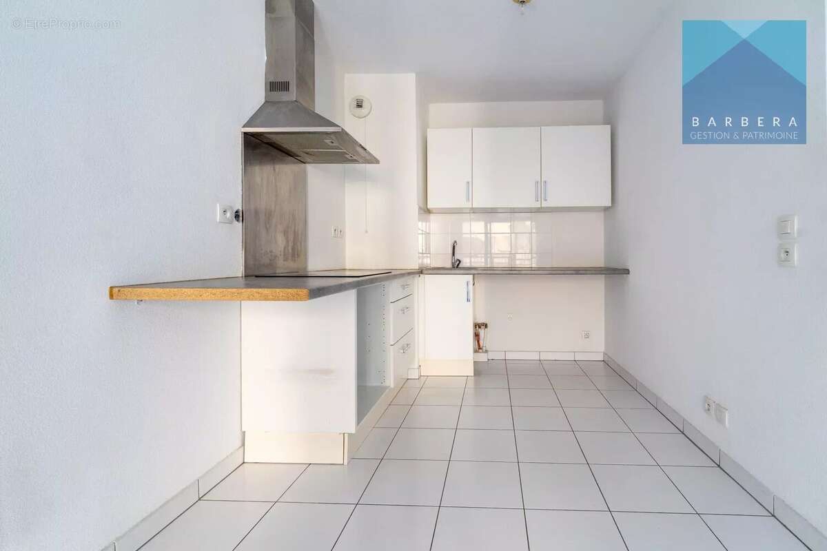 Appartement à SAINT-LAURENT-DU-VAR