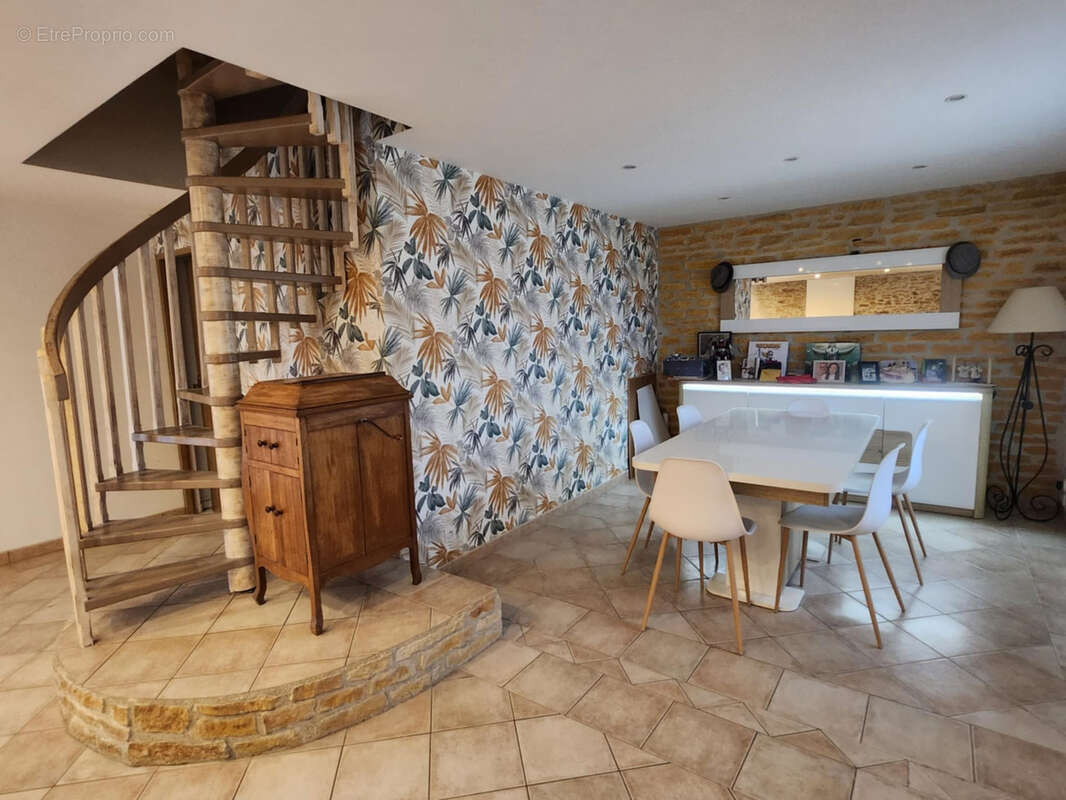 Maison à TALMONT-SAINT-HILAIRE