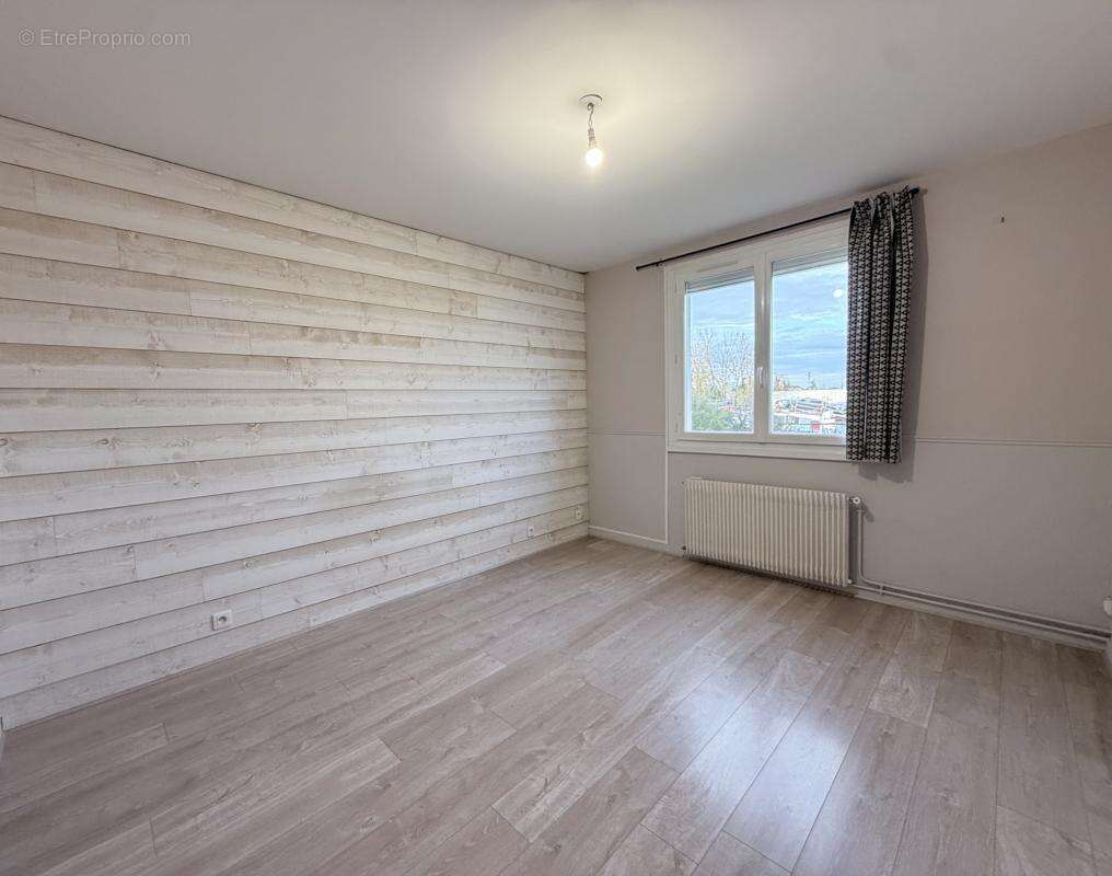 Maison à SAINT-DOULCHARD