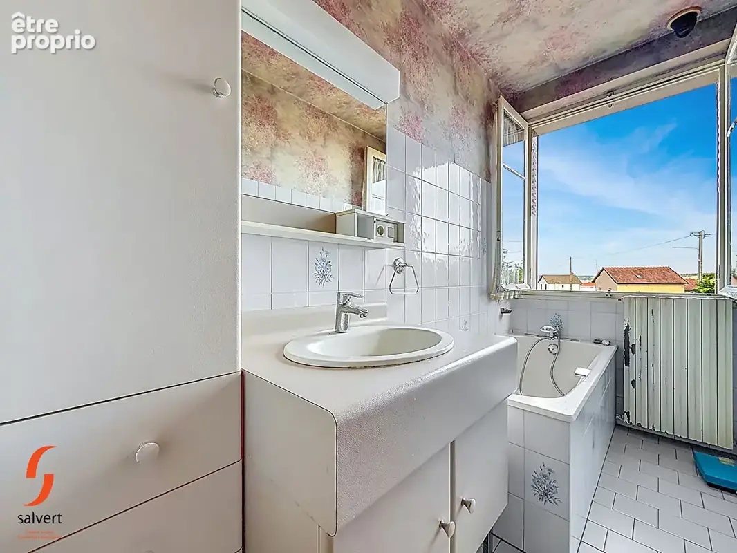 A vendre, Maison 4 chambres,  45 m² de garage - photo 8