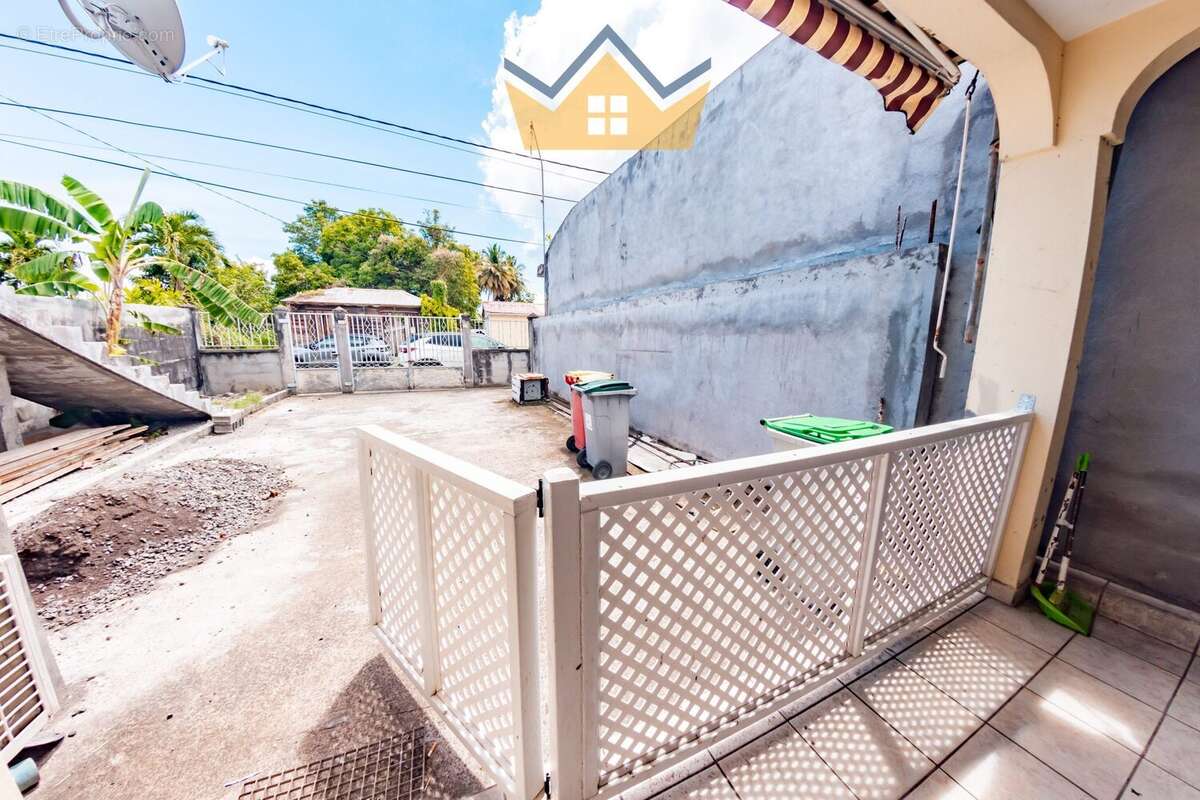 Maison 76 m² à Morne-A-L'eau  - photo 9