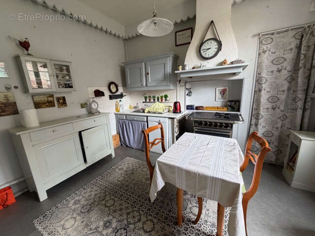 Maison à COMBRONDE