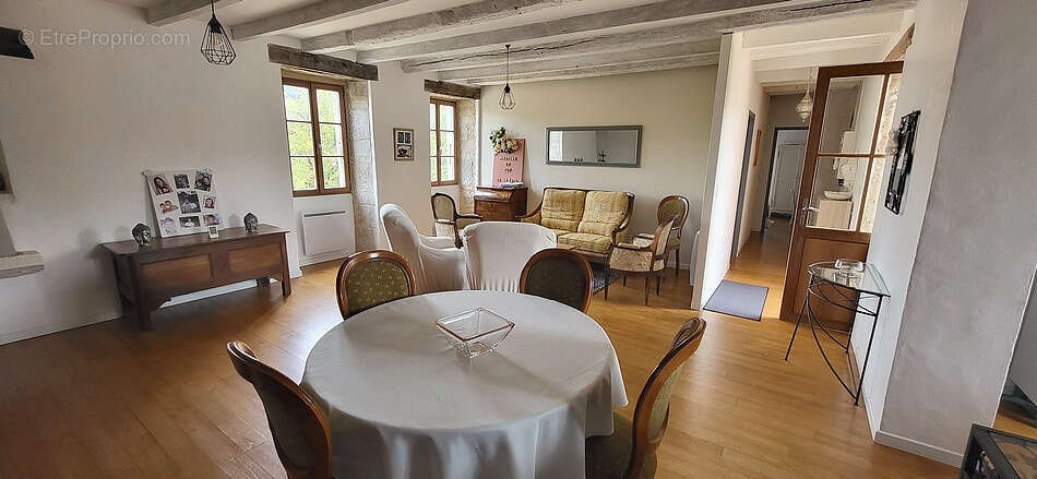 Magnifique maison en pierre restaurée avec piscine - photo 6