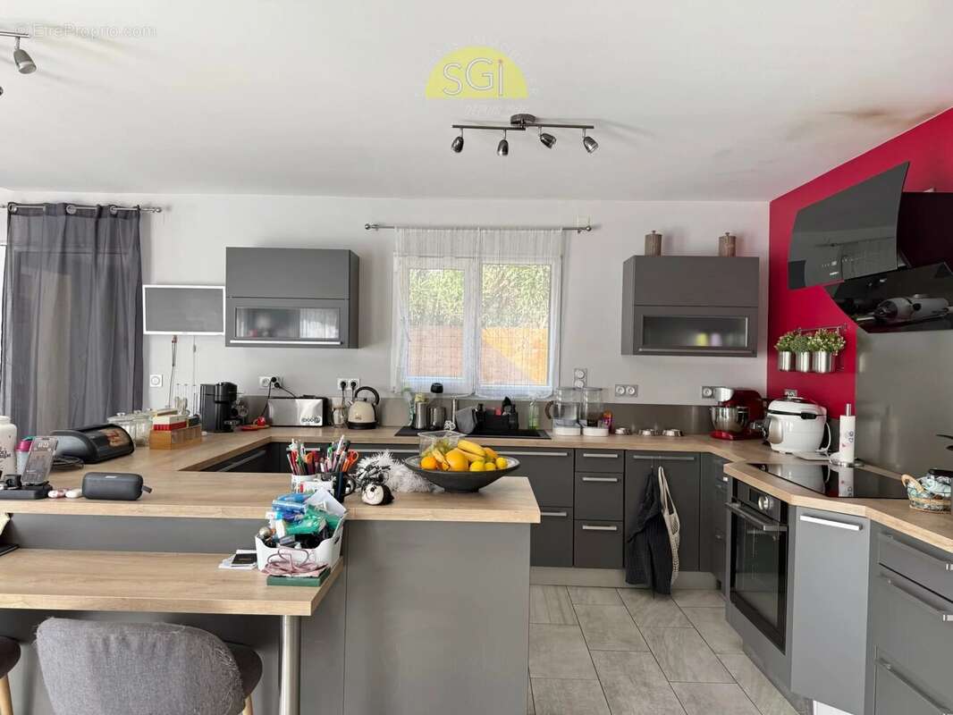 Maison à SAINT-GENIS-DES-FONTAINES