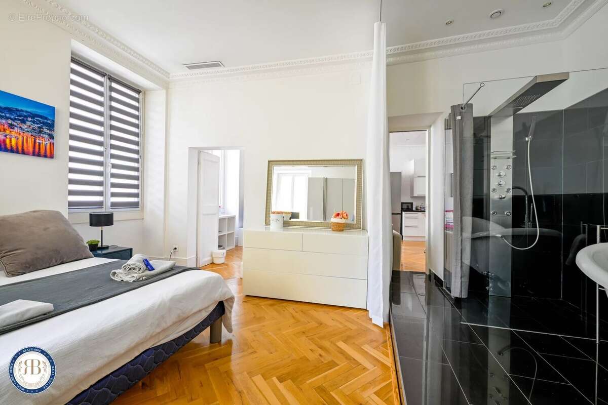Appartement à VILLEFRANCHE-SUR-MER