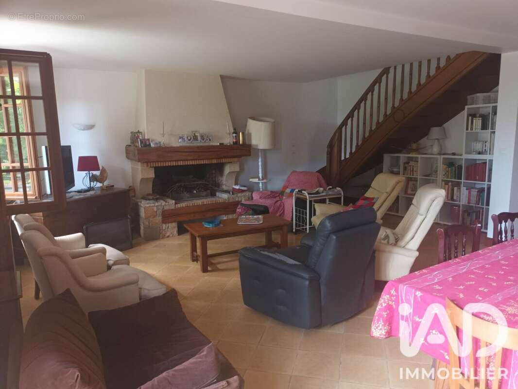Maison 182 m² à Lusseray  - photo 3