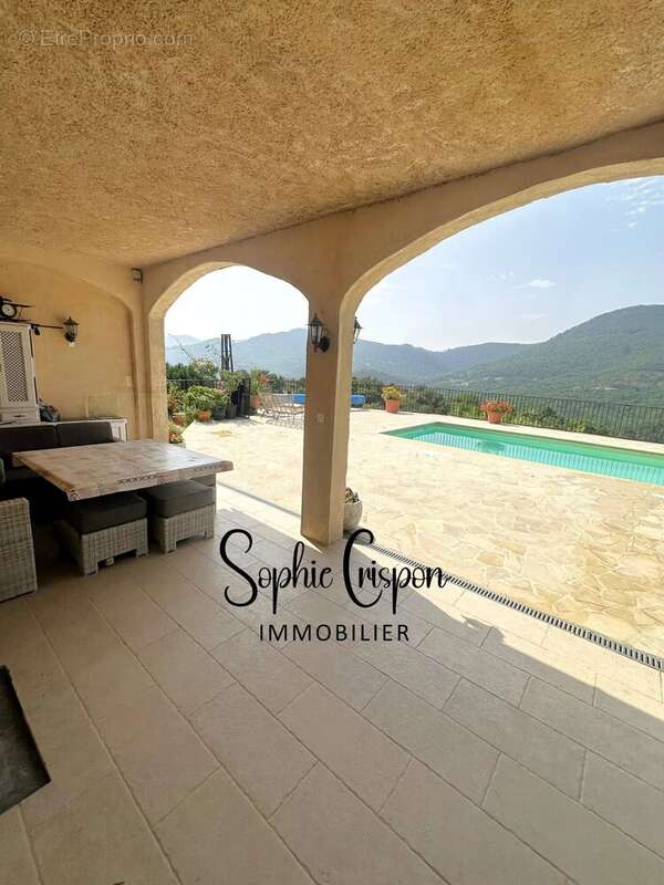 Maison à LES ADRETS-DE-L'ESTEREL