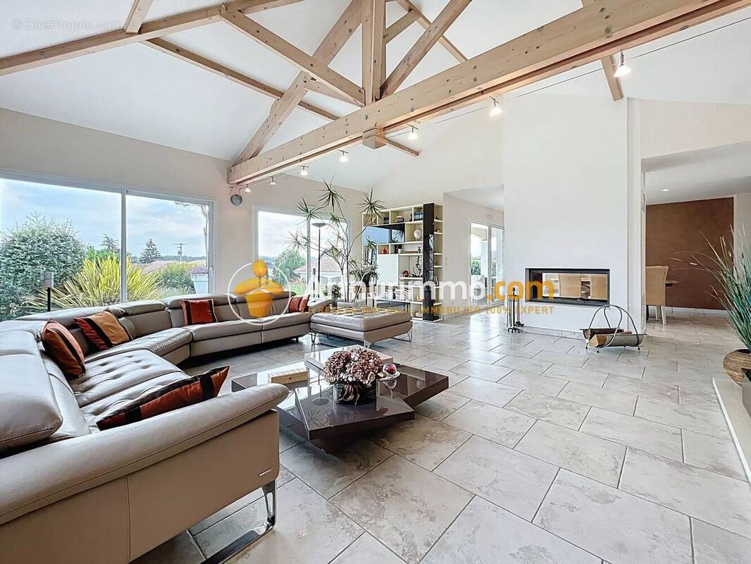 Maison à BOURGOIN-JALLIEU