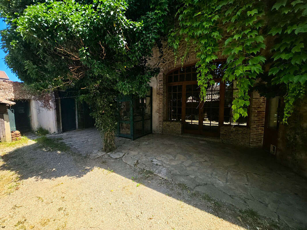 Maison Saint Simeon De Bressieux 6 pièce(s) 132 m2 - photo 6
