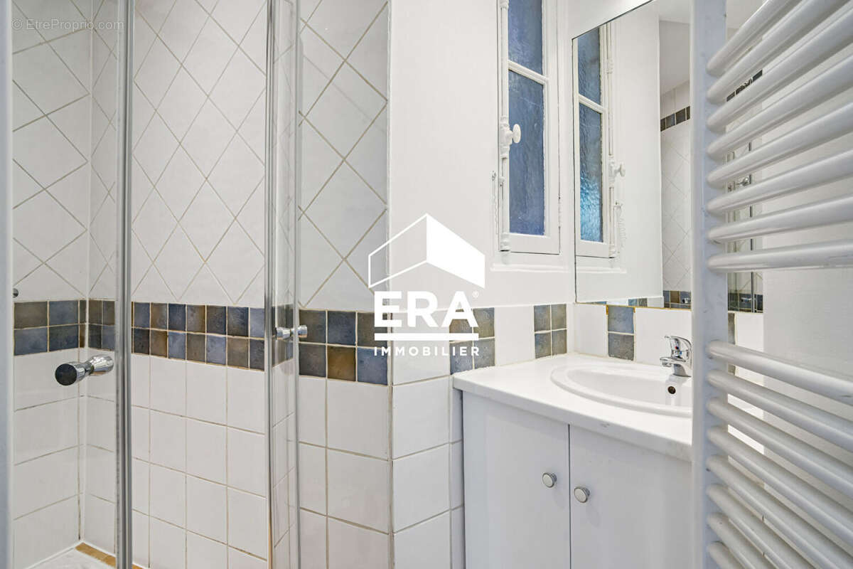 Appartement à PARIS-8E