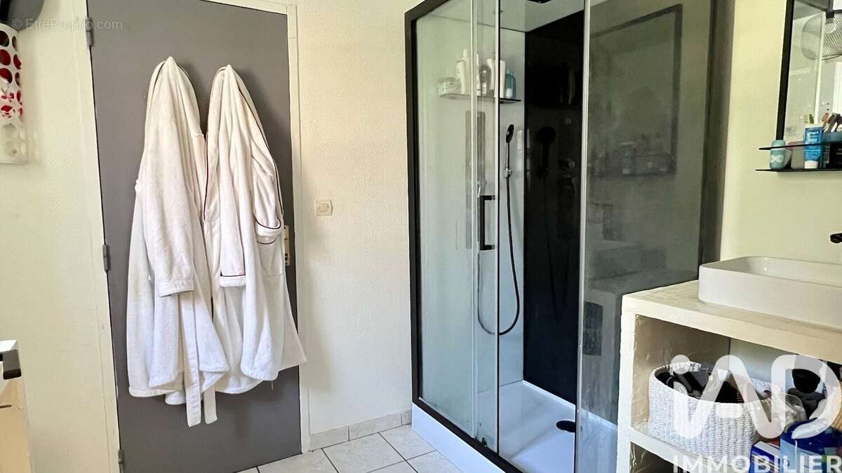 Photo 8 - Maison à SAINT-OUEN-LES-VIGNES