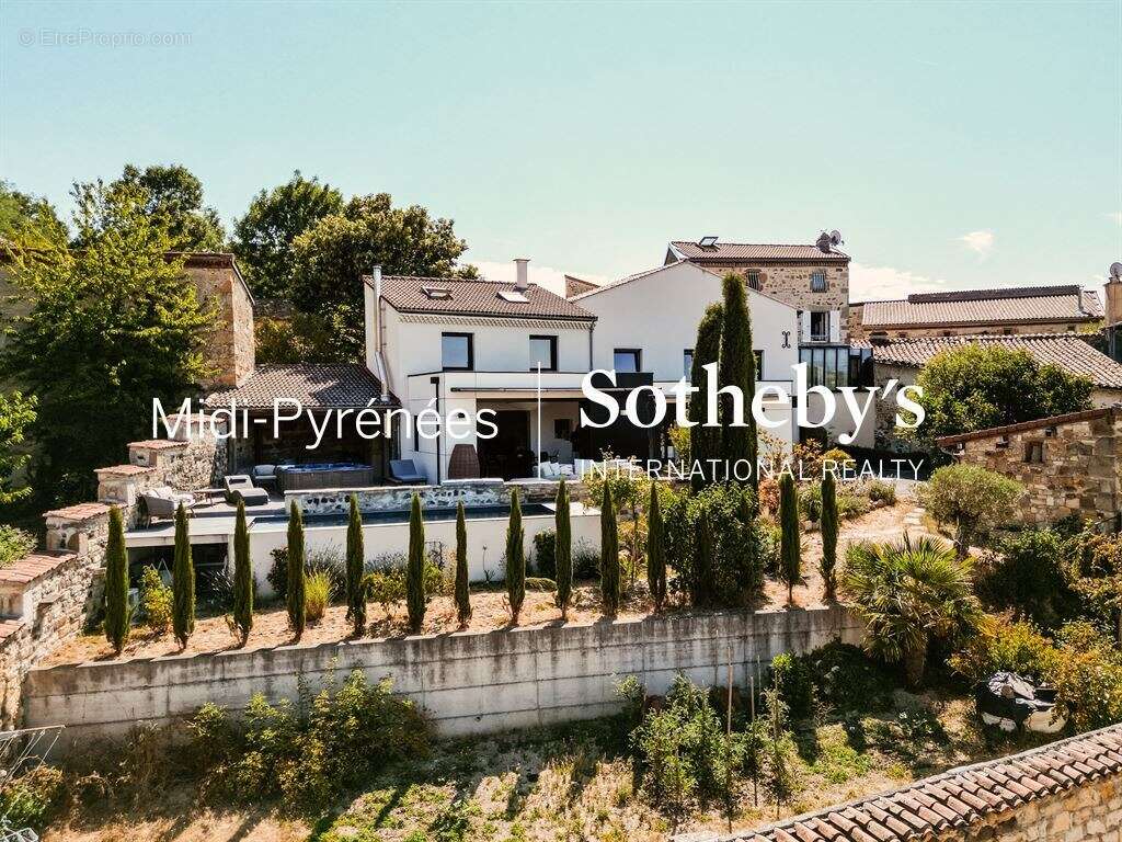 Belle allure pour cette propriété avec deux habitations - photo 4