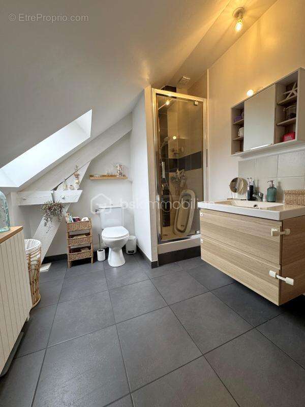 Appartement à FONTENAY-LE-VICOMTE