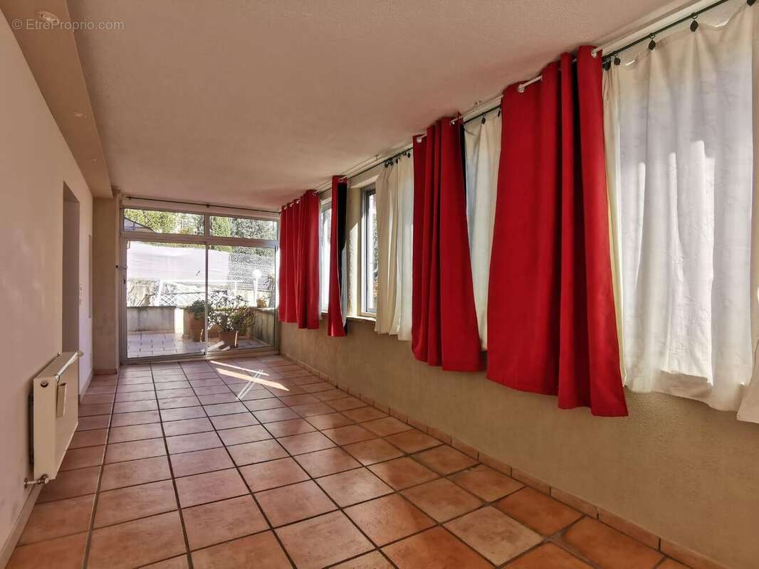   - Appartement à AUBENAS
