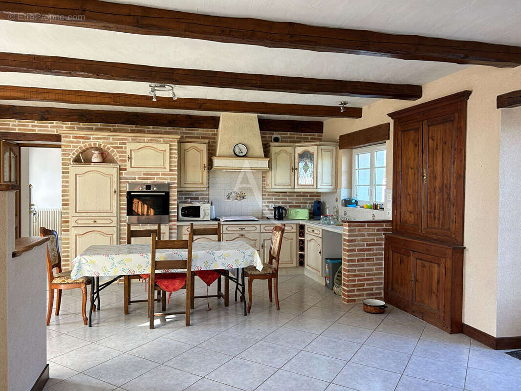 Maison à L'ILE-D'ELLE