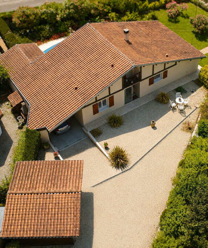 Maison 140 m² à Tosse  - photo 3