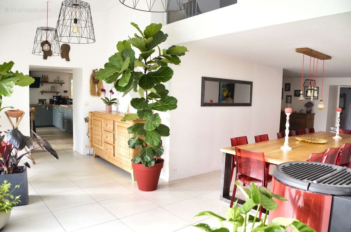 Maison à vendre 8 pièces LE GUE D'ALLERE (17) - photo 16