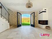 Maison à LE PUY-SAINTE-REPARADE