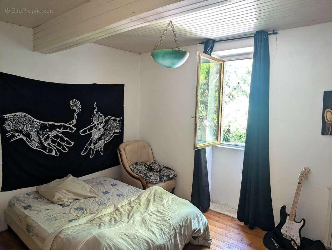 Belle maison en pierre avec gites et piscine - photo 23