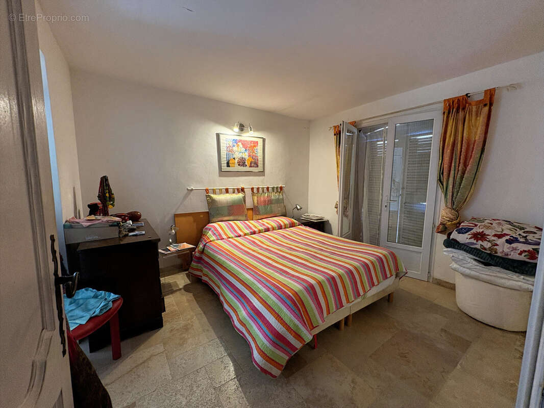 Maison à ROQUEBRUNE-SUR-ARGENS