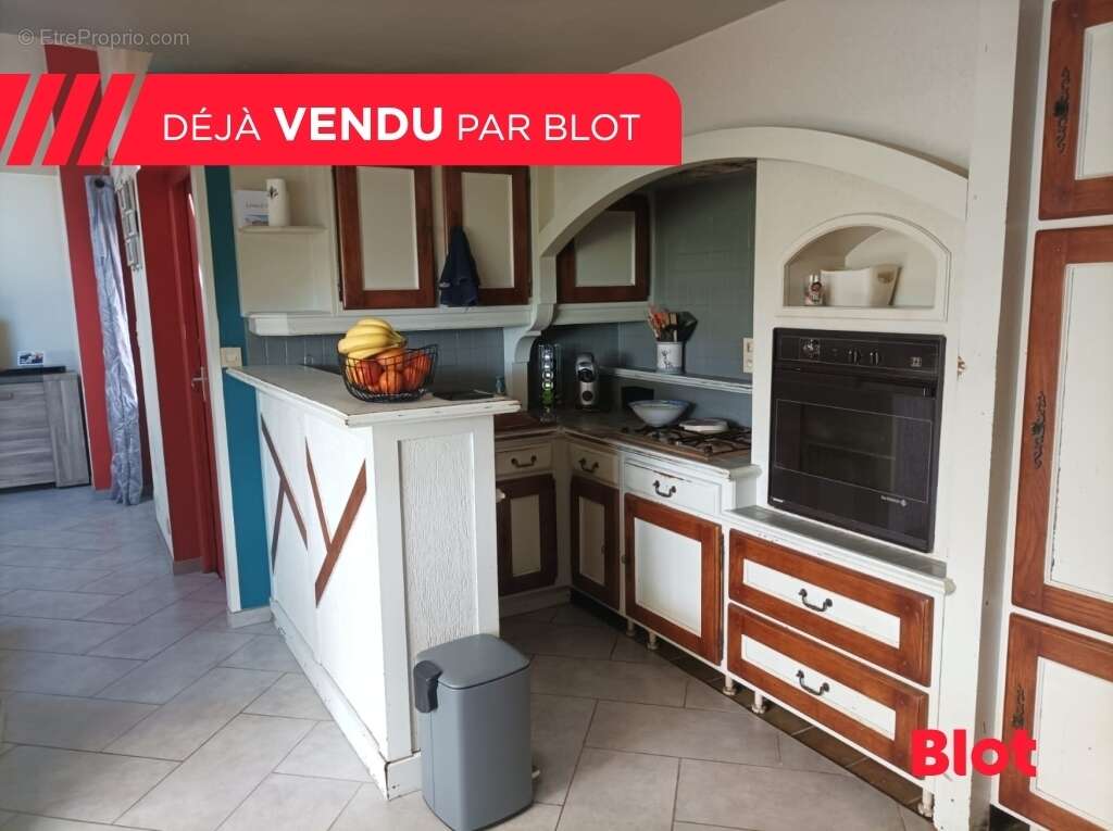 Maison à MONTREUIL-DES-LANDES