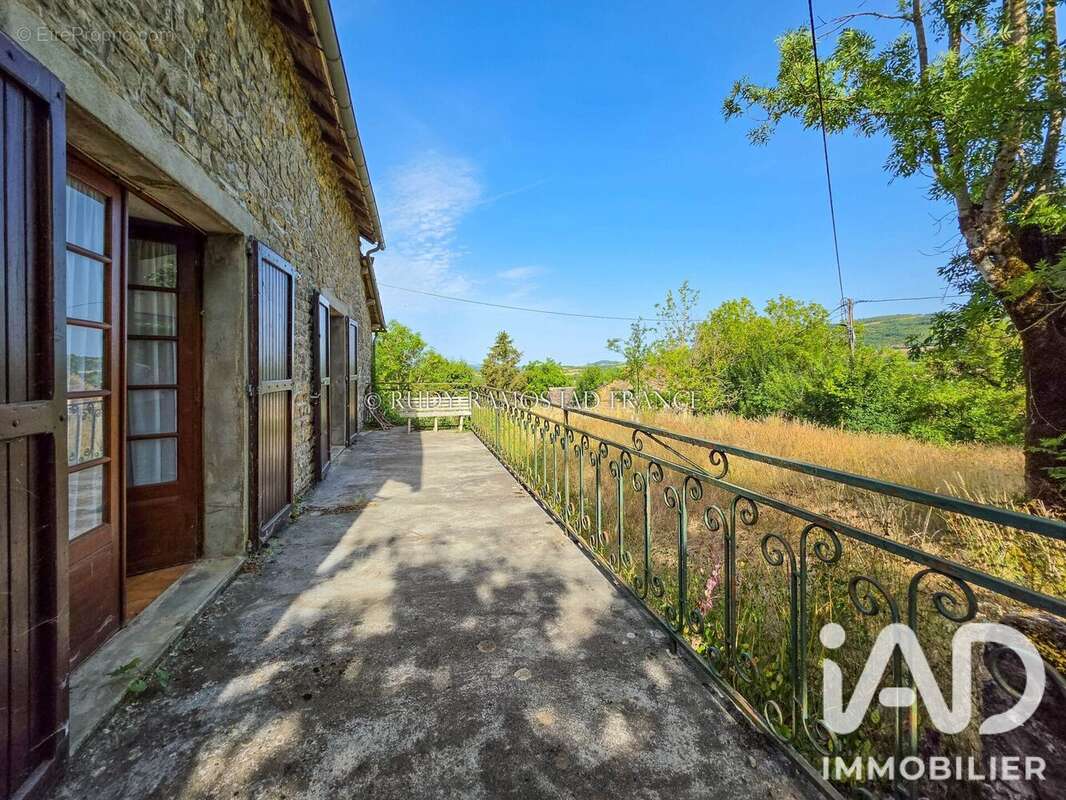 Maison 110 m² à Severac-Le-Chateau  - photo 3