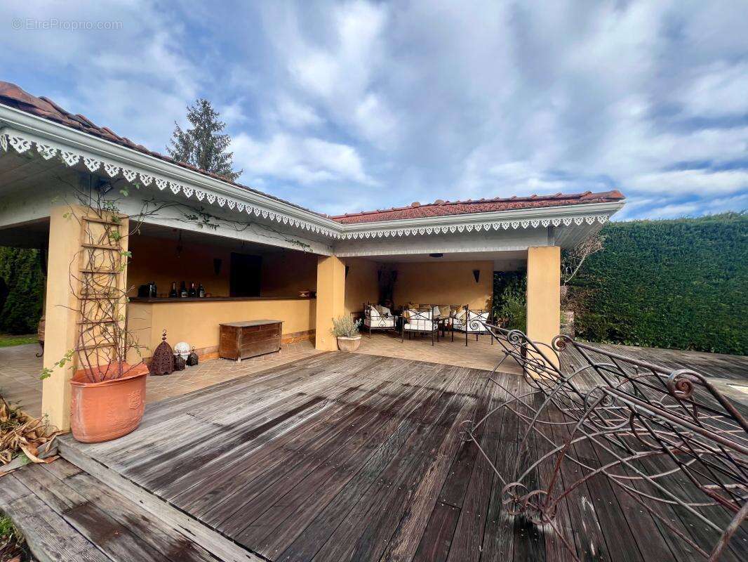 Maison à AMBARES-ET-LAGRAVE