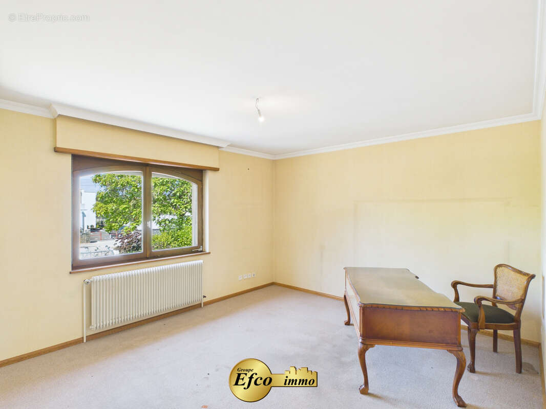 Rare à Pfastatt, maison de plain-pied, Île-de-France, 7 pièces 180 m2 sur 8 ares de terrain avec possibilté ac - photo 10