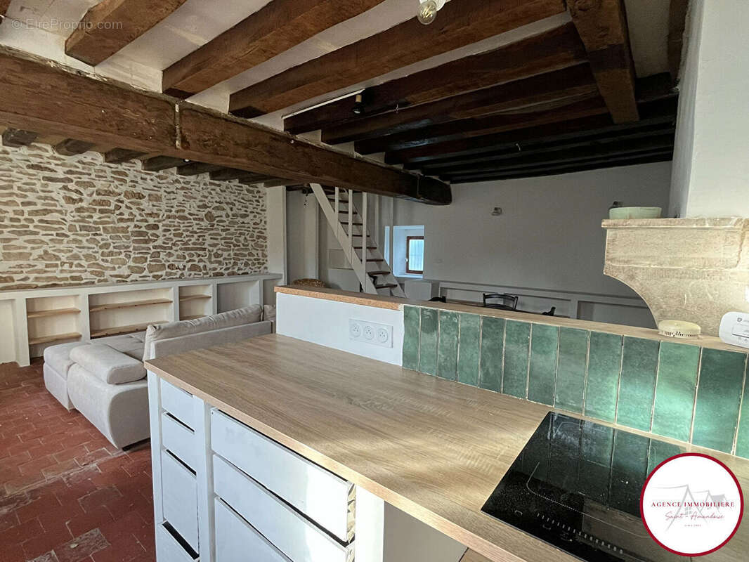 Maison à BESSAIS-LE-FROMENTAL