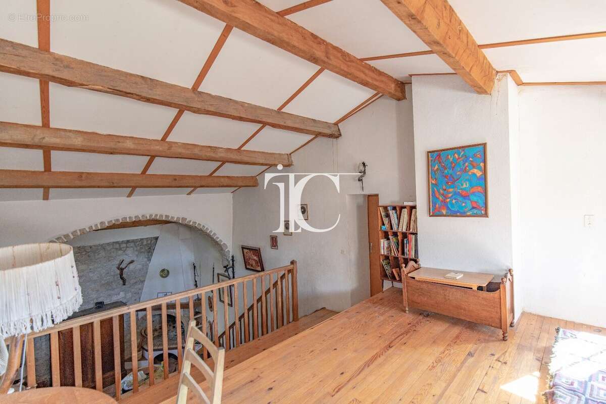 Maison à SAINT-ANDRE-DE-CRUZIERES