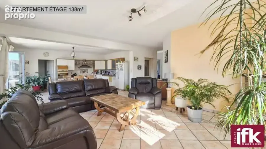 ENSEMBLE IMMOBILIER de 609 m² : Local commercial + Appartement - photo 18