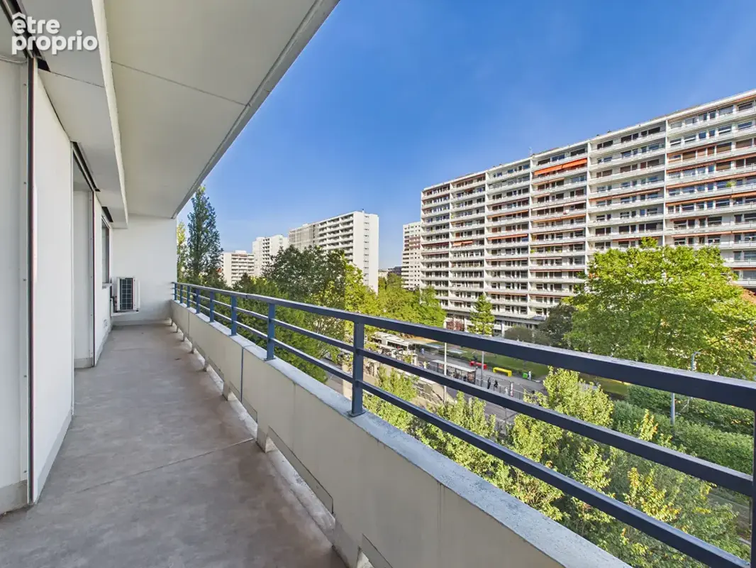 ESPLANADE - Appartement F4 de 95 m² avec la clim, un balcon et un parking - photo 4