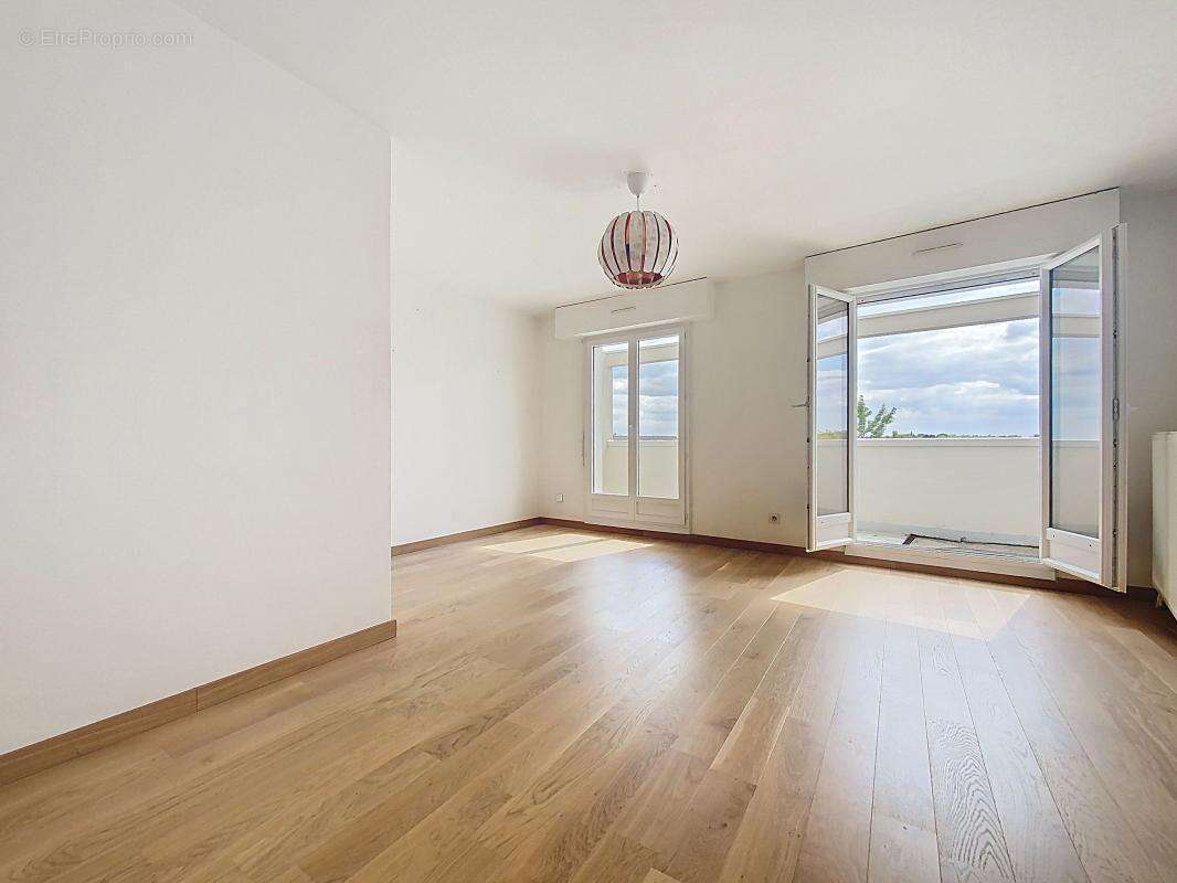 Appartement à MONTIGNY-LE-BRETONNEUX