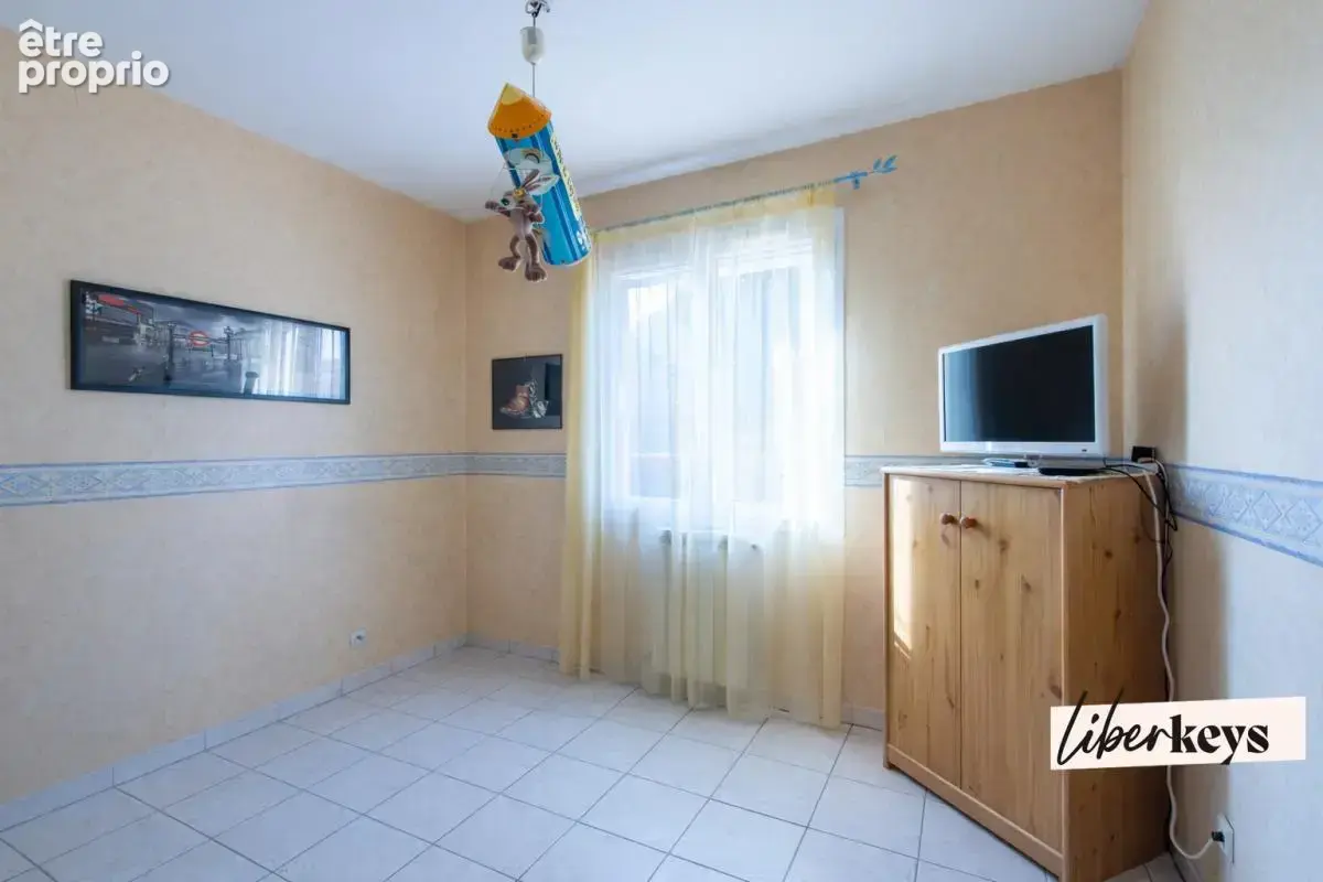 Trigance – Maison de plain-pied avec piscine – 4 chambres - photo 10