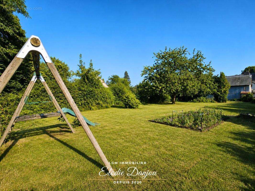 Ensemble murs commerciaux + appartement et dépendances - Aux portes de Châteaudun - photo 12