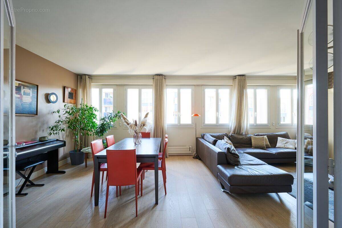 Appartement à PARIS-12E