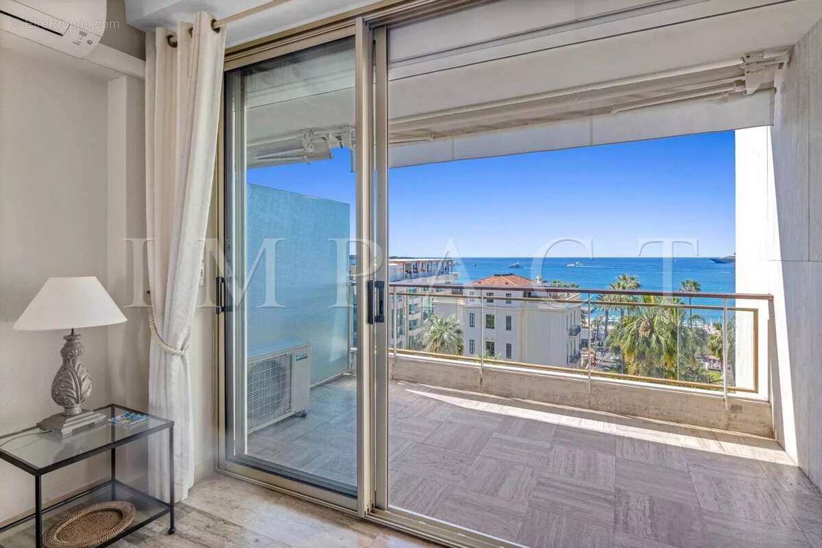 Appartement à CANNES
