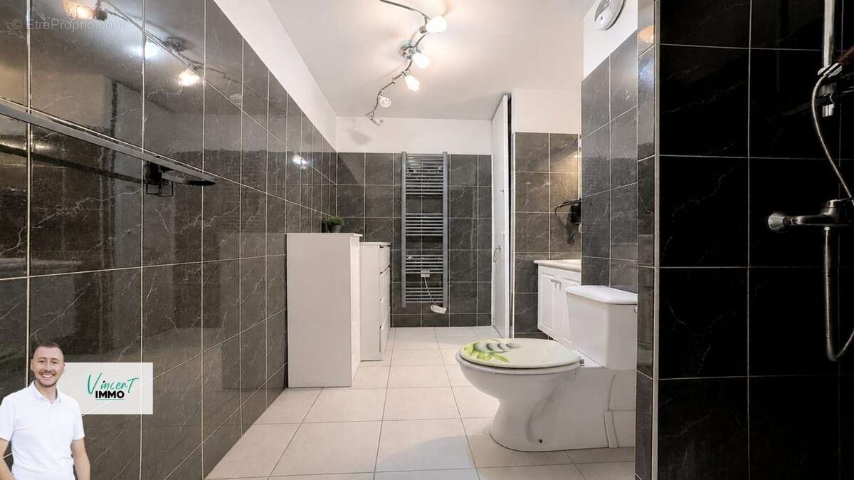 Appartement 30 m² à Saint-Laurent-De-Mure  - photo 8