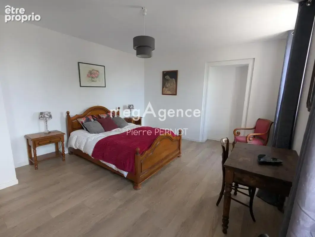 Grande propriété en Pierre avec dépendances - photo 5
