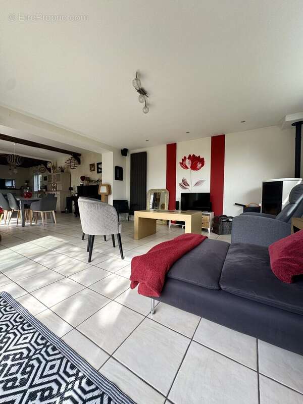 Maison à MONT-CAUVAIRE