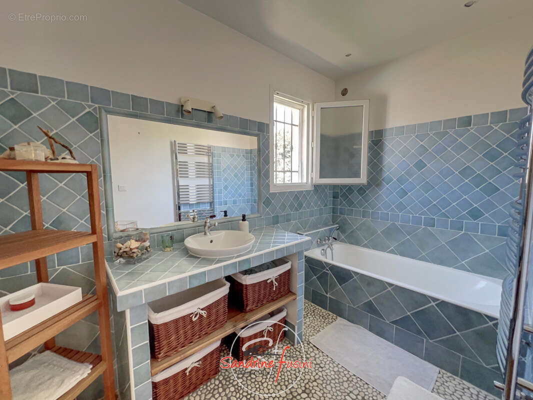 Villa 5 pieces avec piscine et garage - photo 16