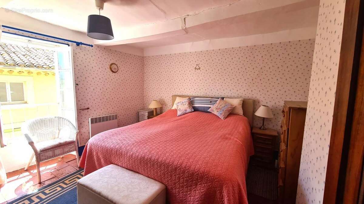 Maison à CABREROLLES