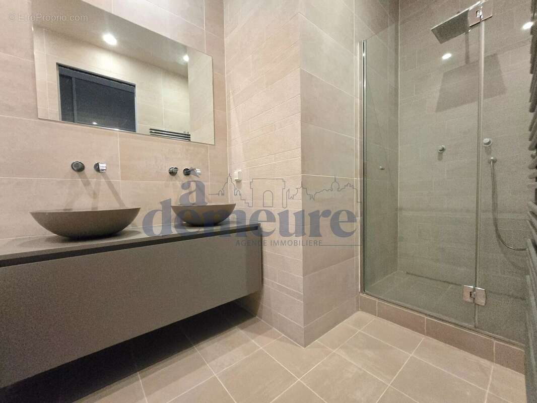 Appartement à ISSY-LES-MOULINEAUX