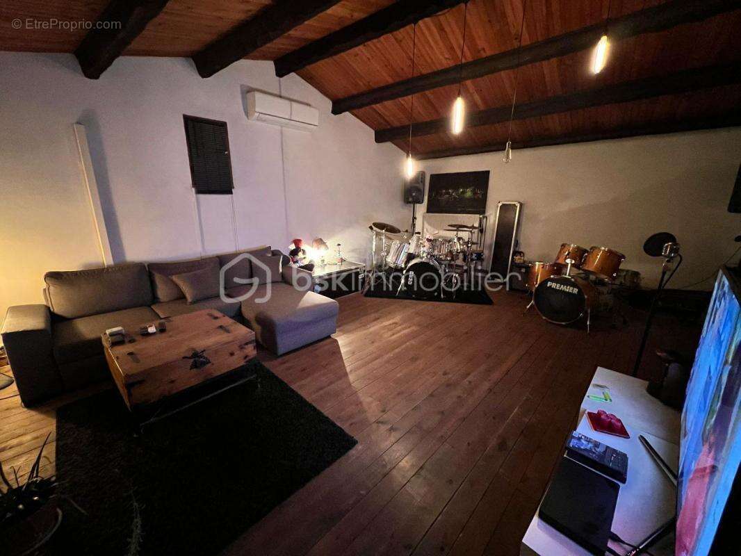 Maison à SAINT-ZACHARIE