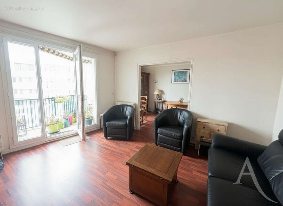 exclusivité Appartement Chaville centre ville 4 pièces ascenseur Dernier étage avec vue panoramique Balcon Parking cave - photo 4