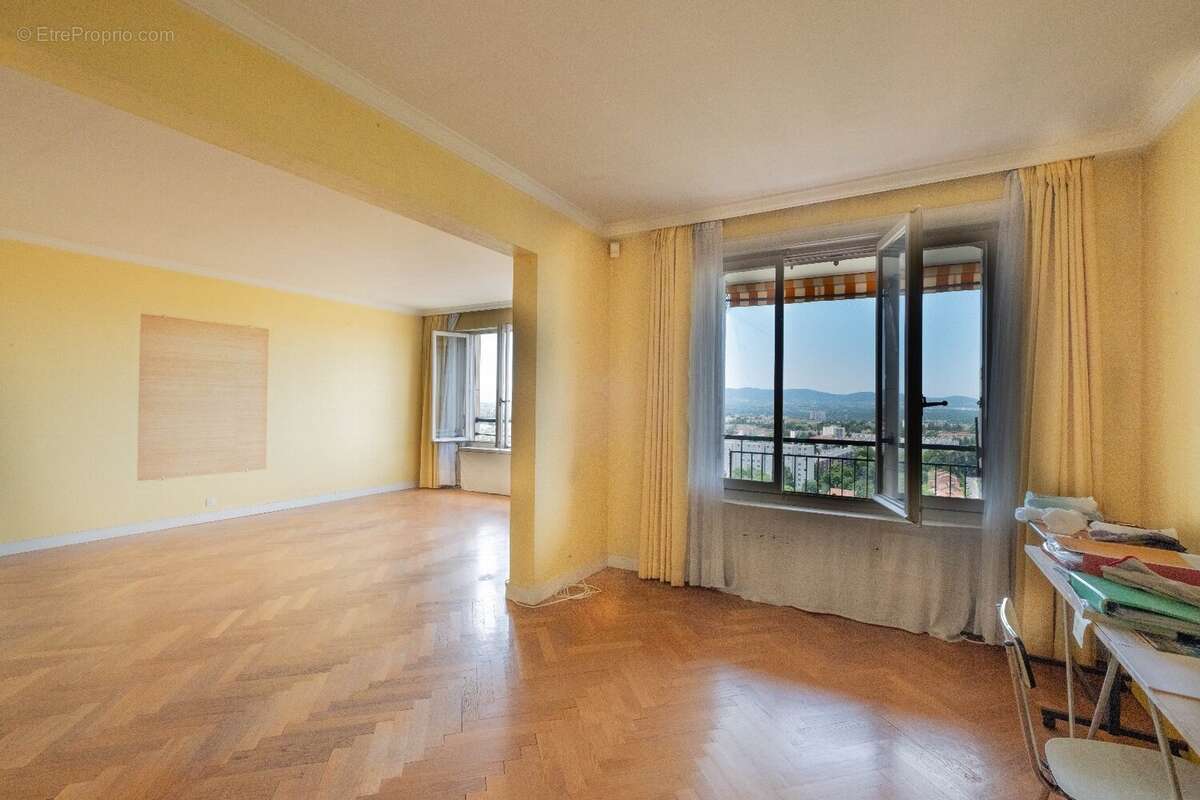Appartement à LYON-5E