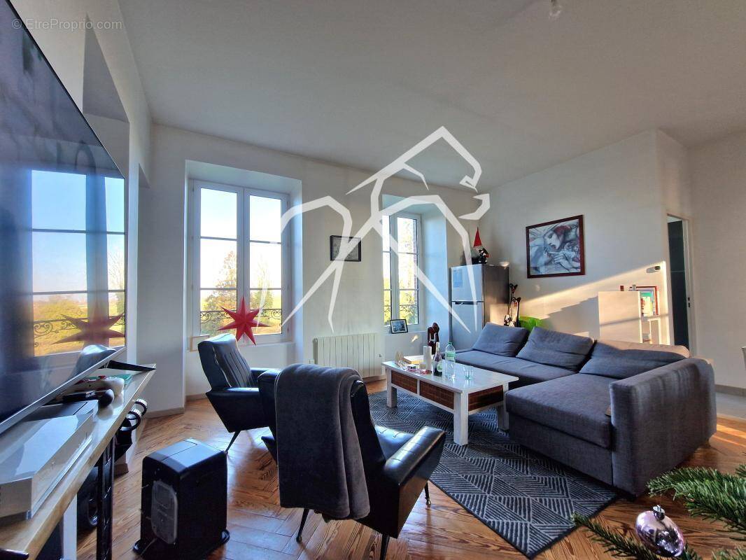 Appartement à BOIS-L'EVEQUE