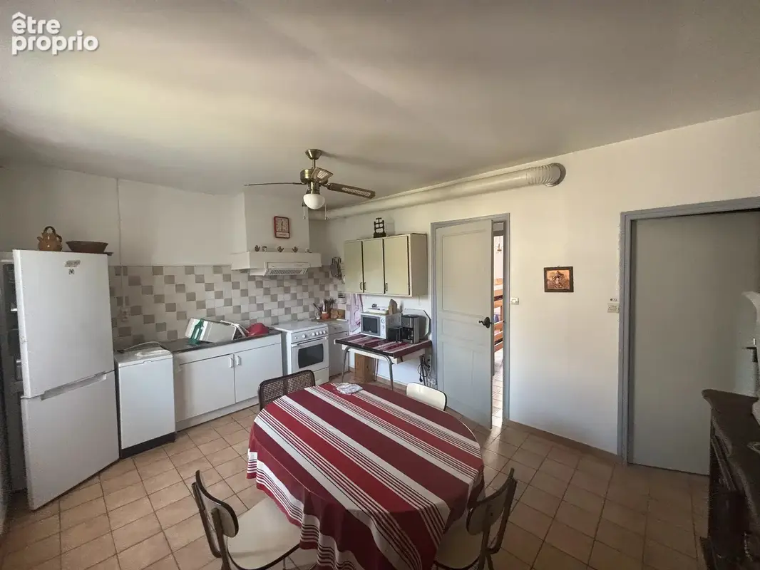 Maison de village T4 avec grand garage – Beau potentiel - photo 4